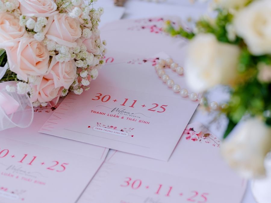 Wedding invitation cards with floral decorations